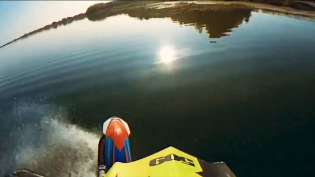 На сноубайке по воде! Новый крутой комплект TRIXTER 2024 года от компании SNOWRIDER смотреть онлайн