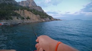 ЧТО ЭТО? Ловля ставриды - рыбалка в море на ультралайт. Семейная рыбалка на спиннинг в черном море