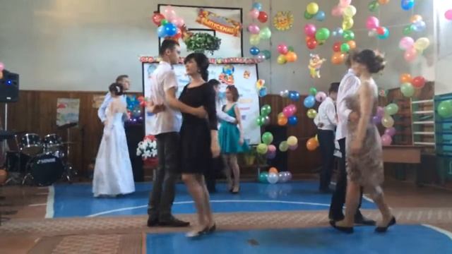 Выпускной. Вальс 11 класс смотреть онлайн