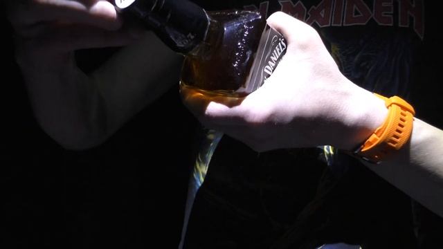 Jack Daniels (теннесийская жидкость для снятия лака) смотреть онлайн