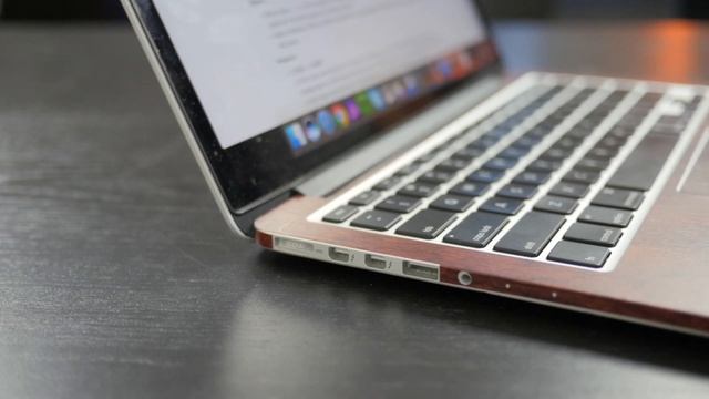 Apple Mac Mini (2020) Review: So Similar, Yet So Different! смотреть онлайн