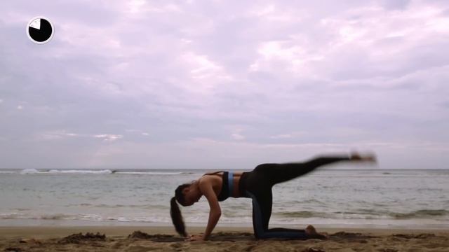 TEN MINUTE BEACH BUTT WORKOUT | Alexis Ren смотреть онлайн