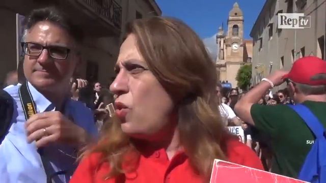 Palermo, i mille passi dei giovani: "Peppino Impastato ci insegna a dire no" смотреть онлайн
