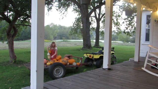 Our Secret Pumpkin Patch and Autumn Porch | Ollny lights make it so cozy смотреть онлайн