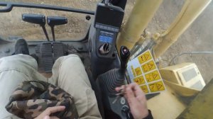 Ознакомление с экскаватором Kamatsu 300 2011 года