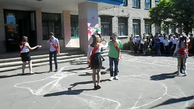 Последний звонок. Прощальный вальс смотреть онлайн