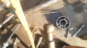 Как снять подшипник с коленвала иж планета , самодельный съёмник.