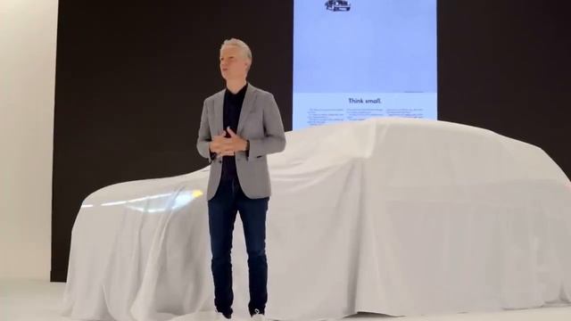 2021 VOLKSWAGEN ID.4 Electric SUV :: How It Stacks Up Against TESLA, KIA NIRO AND HYUNDAI KONA смотреть онлайн