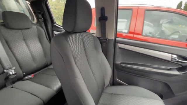 Isuzu D-Max 1.9TD 4x4 Yukon Double Cab Pickup YP18EGU смотреть онлайн
