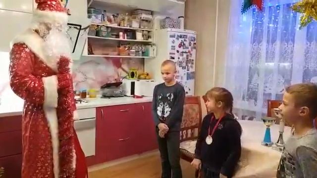 Дед Мороз пришел к детям домой 2018 год смотреть онлайн