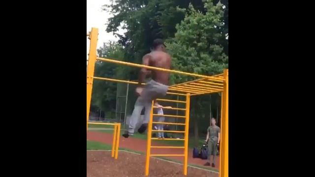 Ему позавидует даже "Человек - паук" - Marvin "Marvelous" Matala смотреть онлайн