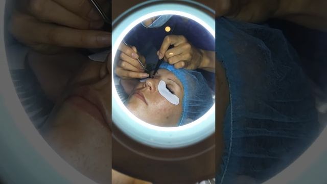 1-я часть.Наращивание ресниц впервые на приеме мастера! смотреть онлайн