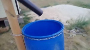 установил бочку под сбор дождевой воды