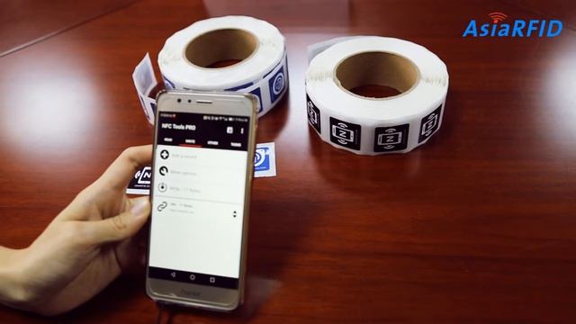 How To Make Data Encoding On NFC Tag By your Phone, Read And Write Data смотреть онлайн