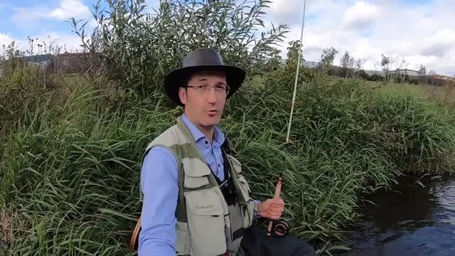 НАХЛЫСТ для начинающих: Голавль на мушку в ручье | FLY FISHING for chub смотреть онлайн