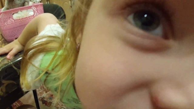 ВЫРЫВАЕМ МОЛОЧНЫЙ ЗУБ/Как вырвать молочный зуб без боли и слёз. смотреть онлайн