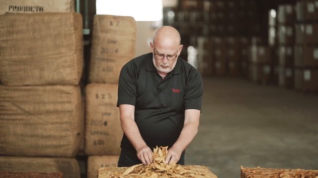 VIRGINIA TOBACCO - Our Master Blender explains it смотреть онлайн