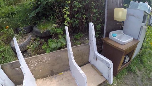 Бюджетная лавочка на дачу,всего за 10 $.В разобранном виде,в собранном позже покажу.