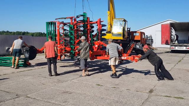 Вивантаження дискової борони 4 м AGRO-MASZ BT40 (ТОВ "ТБС-АГРО") 12.08.2021 Київська обл.,Україна смотреть онлайн
