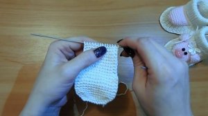 Пинетки хрюшки спицами. Смогут связать даже начинающие вязальщицы! Уровень сложности-ЛЕГКО.