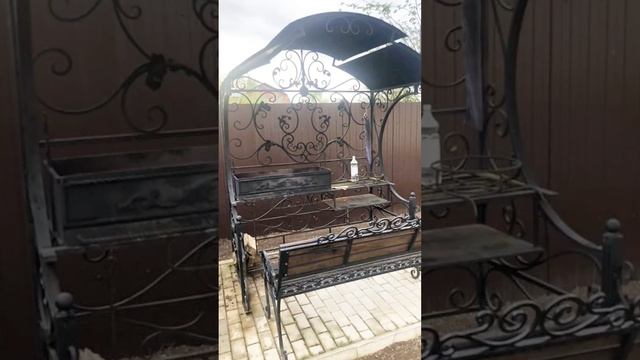 Кованый мангал с навесом, лавкой, с дровницей, с урной