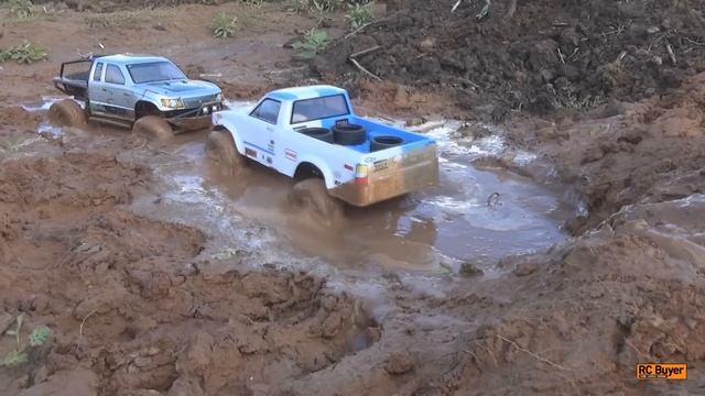 Трофи, месим грязь на Axial SCX10 Honcho и RC4WD Stomper смотреть онлайн