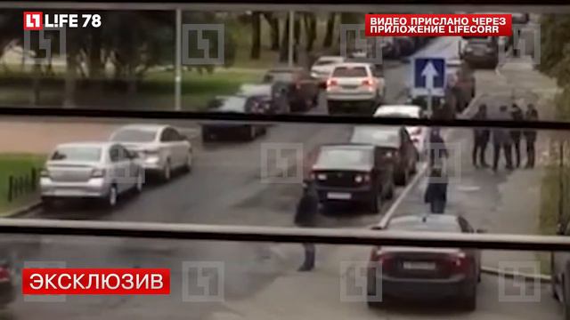 Участников перестрелки у гостиницы "Россия" разыскивают по видео смотреть онлайн