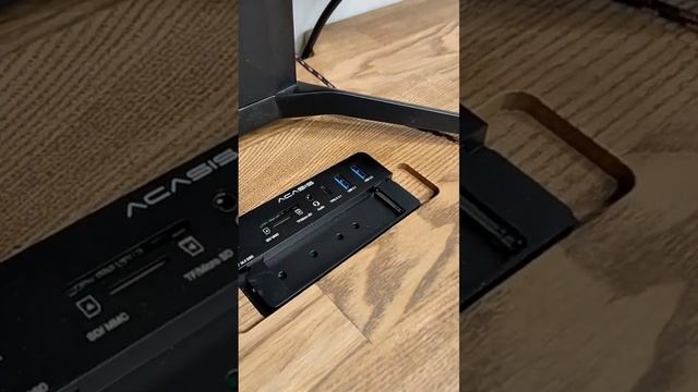 USB Type-C Hub в столах Mensa Design смотреть онлайн