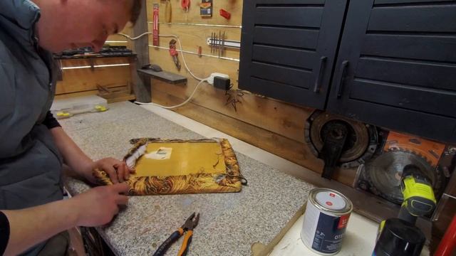 РЕСТАВРАЦИЯ СТАРЫХ СТУЛЬЕВ(СВОИМИ РУКАМИ) смотреть онлайн