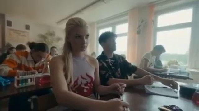 Инстасамка снялась в Мюзикле от VK смотреть онлайн