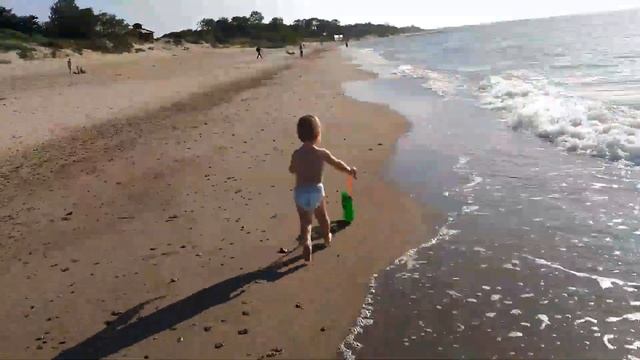 Ребенок, колесо и море. #3 Колесо в отрыв :) смотреть онлайн