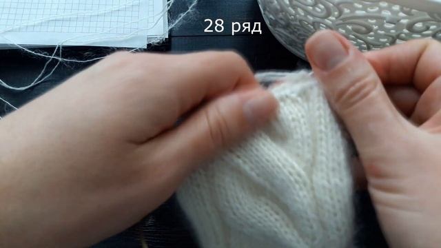 Красивые варежки спицами с узором Ложная коса! Часть 1 - левая варежка. смотреть онлайн