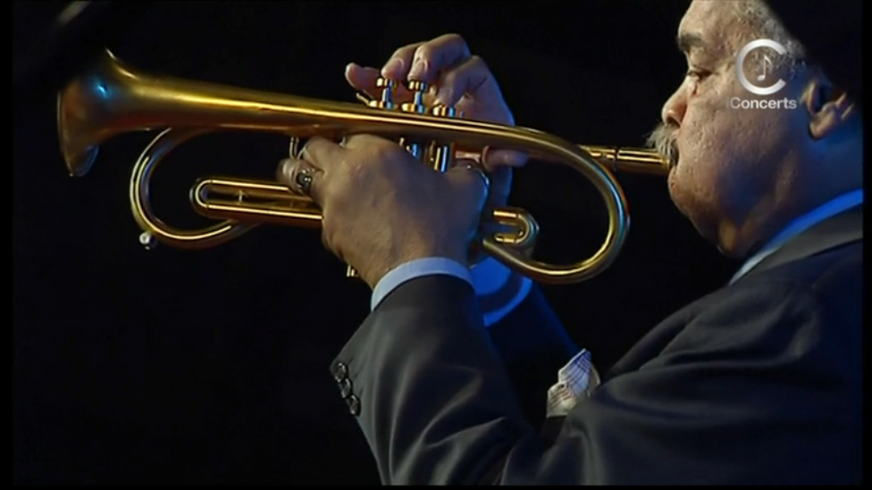 Ray Brown Trio - In A Sentimental Mood =HD= смотреть онлайн