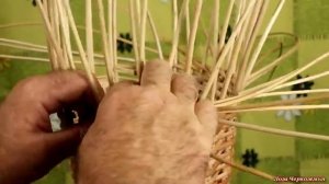 Плетение ВАЗЫ, БОЛЬШОЙ, ИНТЕРЬЕРНОЙ, из прутьев ивы (лозы). Доплелась, хочется оставить дома.