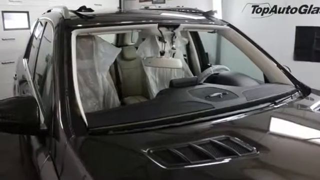 Замена лобового стекла Mercedes Benz GLE смотреть онлайн
