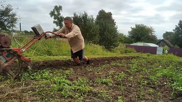 Как правильно пахать электроплугом_2? смотреть онлайн