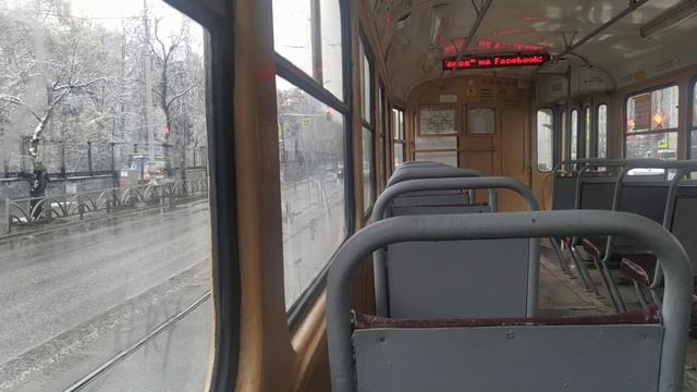 Вид из трамвая. Екатеринбург. ул. Радищева - 8 Марта смотреть онлайн