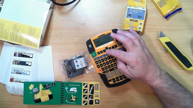 Unboxing Dymo Rhino 4200