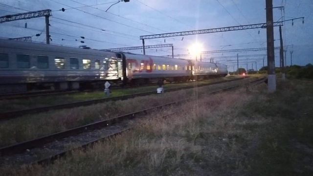 ЭП1М-486 с поездом: Фирменный «Эльбрус» №061С Нальчик - Москва. Прохладная. смотреть онлайн