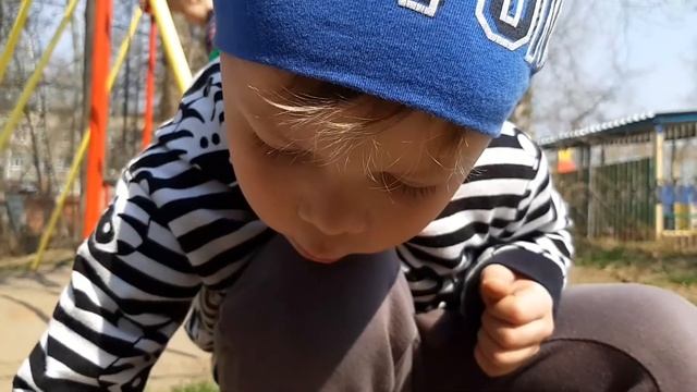 весенняя прогулка на любимой площадке смотреть онлайн