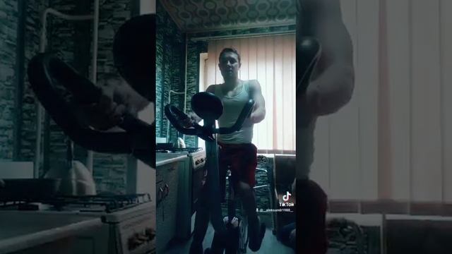 Велотренажёр с переломом позвоночника смотреть онлайн