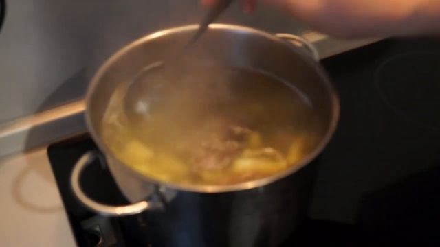 Щи из квашеной капусты со шкварками смотреть онлайн