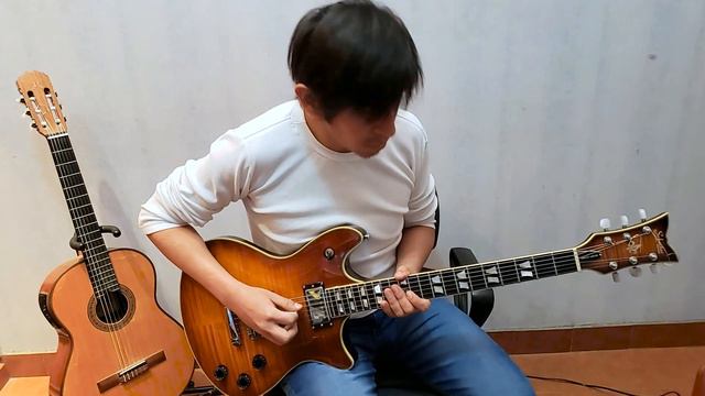 Queen - Bohemian Rhapsody (Guitar Solo) #youarethechampions смотреть онлайн