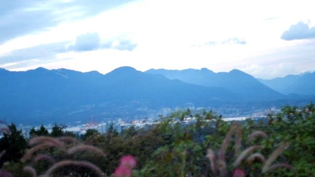 Day and Night (FUJI XM-1 Test Footage) смотреть онлайн