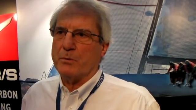 Eric Hall from Hall Spars shows off new halyard locks and aerofoil carbon rigging смотреть онлайн