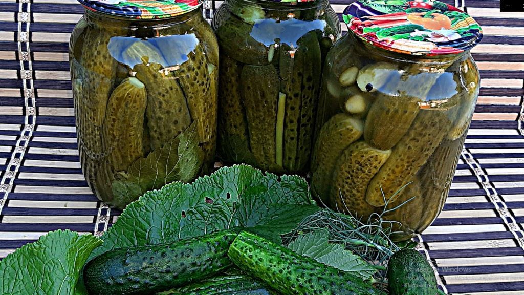 Сладковато соленые огурцы с ароматом малосольных на зиму.mp4 смотреть онлайн