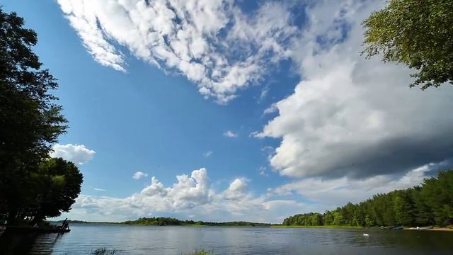 Облака на озере Жижицкое. Timelapse. смотреть онлайн
