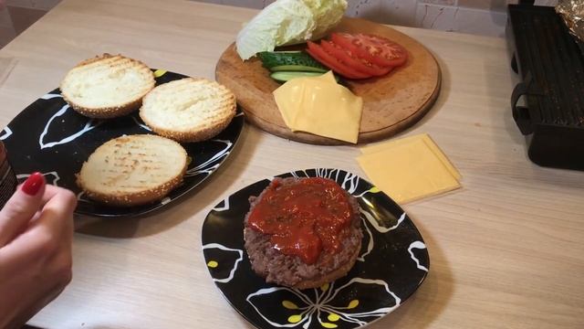 Приготовление домашнего #бургера?Cooking home #burger? смотреть онлайн