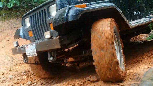 Jeep YJ 2.5 inch Rubicon Express on 31s FLEXED OUT смотреть онлайн