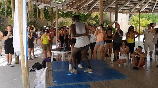 Salsa Casino en Pareja - Dida & Samba смотреть онлайн